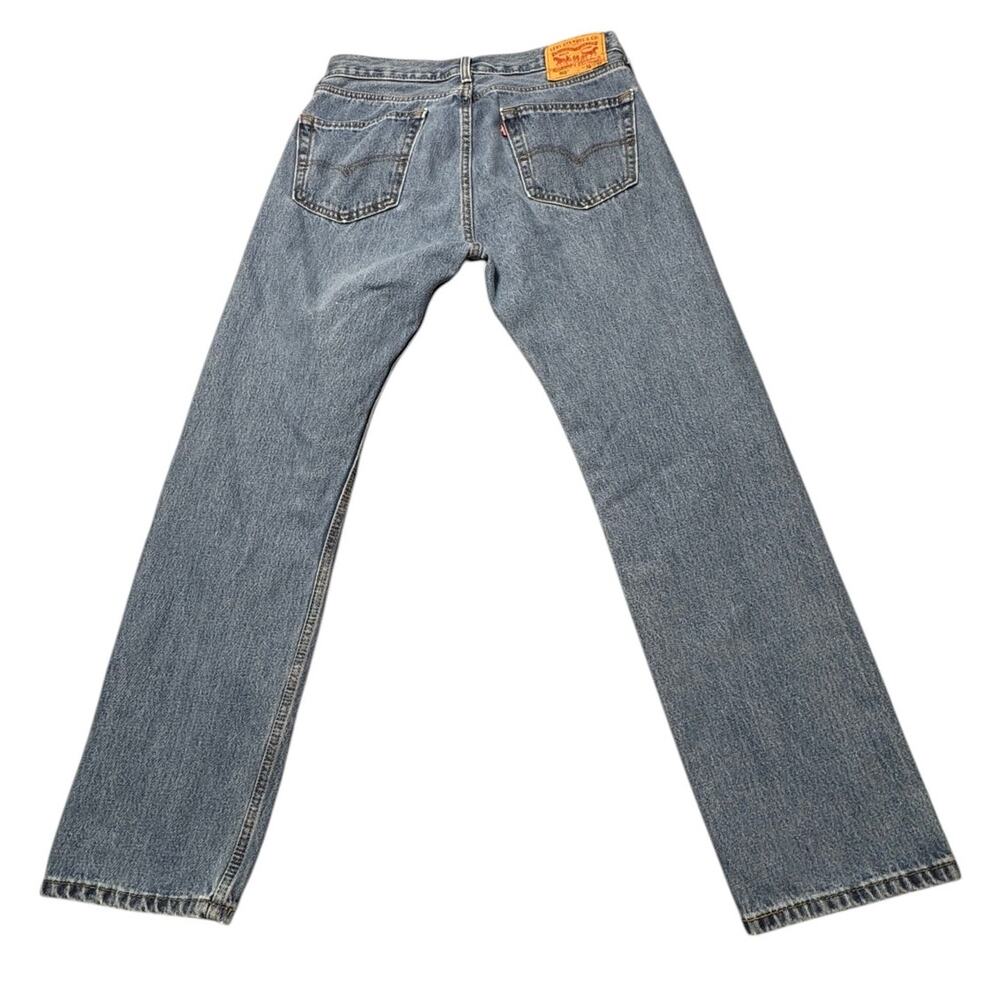 Levi's 505 Straight Jeans Men's 31x32 Blue 5 Pocket Denim Medium Wash Button - Picture 3 of 13